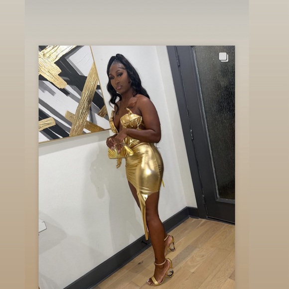 Custom piece - Picture 1 of 3